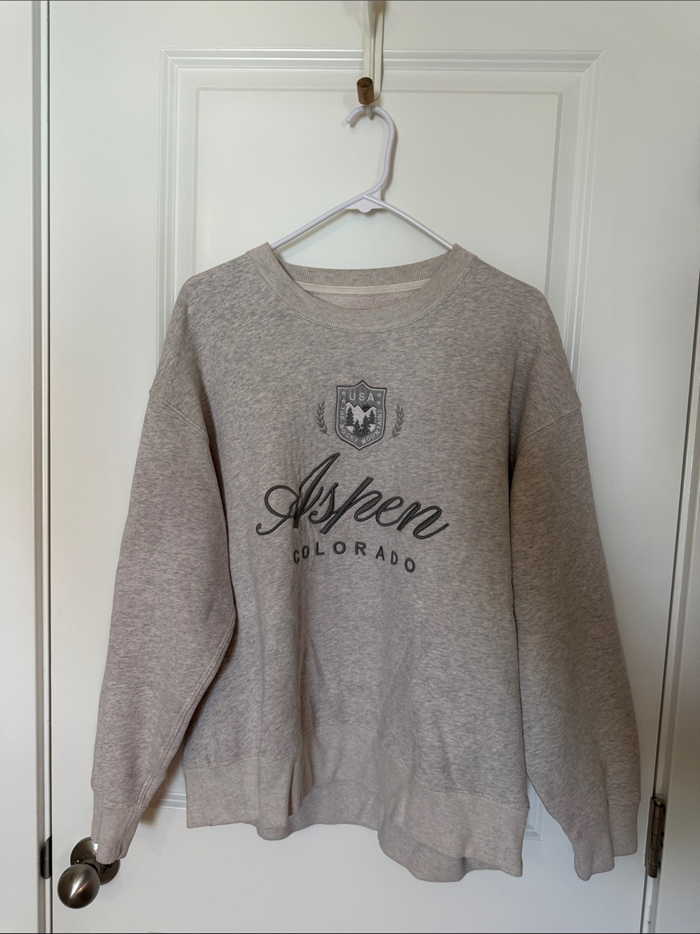 Abercrombie & Fitch Soft AF Light Heather Gray Aspen Colorado Graphic Sweatshirt